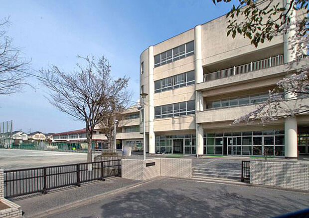 横浜市立飯島中学校(約1,100m・徒歩14分)