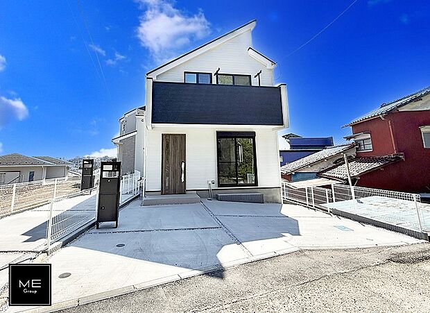 【現地外観写真】■家族みんなが笑顔で過ごせる、安心感のある住まい