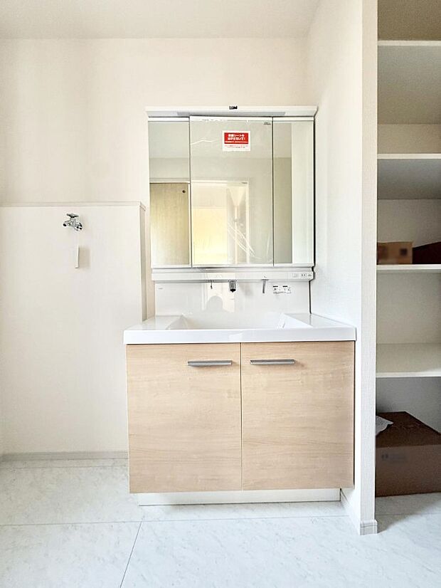 【洗面台・洗面所】■朝の準備がスムーズにできる広さです