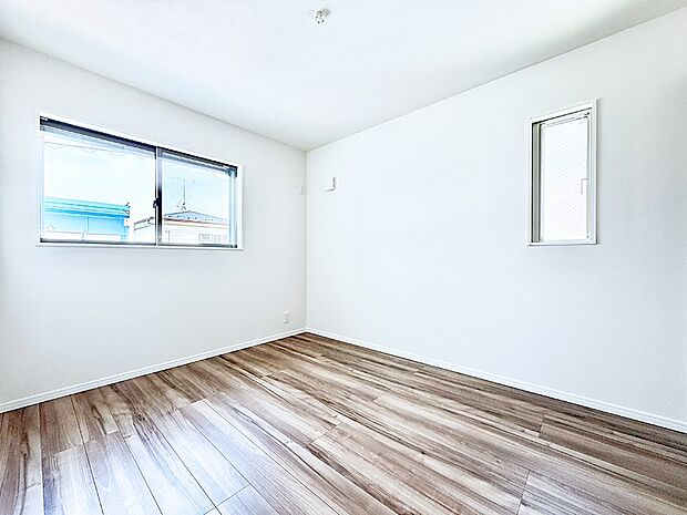 【リビング以外の居室】■清潔感あふれるお部屋で毎日を快適に過ごせます