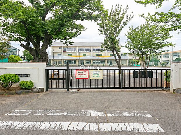平塚市立中原小学校（約1,100m・徒歩14分）