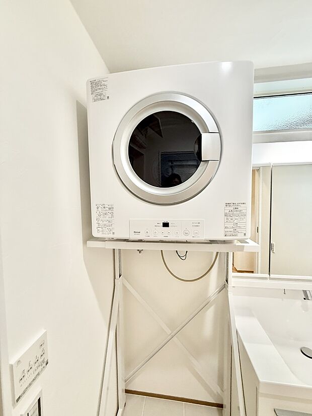 【ガス衣類乾燥機】■パワフルな温風で選択物を乾燥させるため、家事の時短に役立ちます。