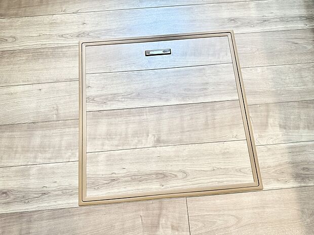 【床下収納】■隠れた収納スペースで家全体がスッキリ