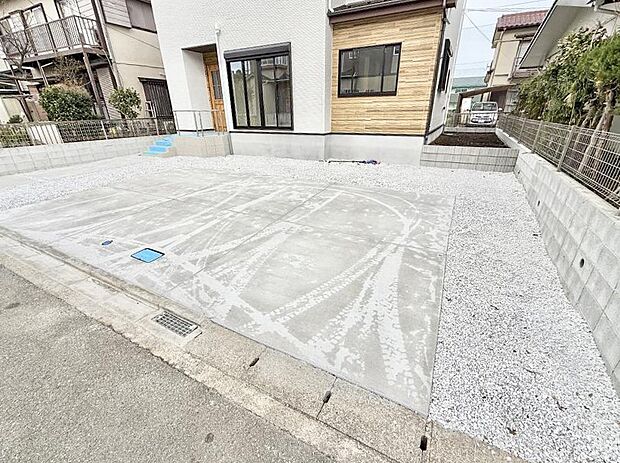 【駐車場】■快適な駐車スペースで安心