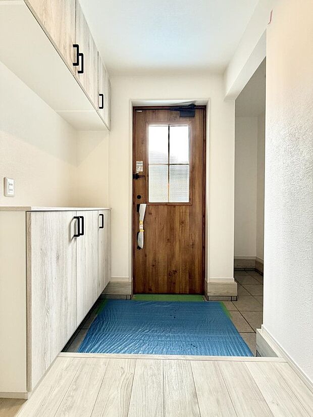 【玄関】■ シンプルで美しく、快適な暮らしの入り口