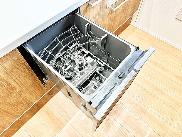 【食洗機】■食後の片づけも食洗器があれば時短に。ご家族との時間を増やせます
