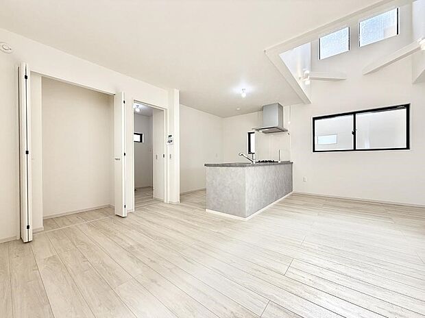 【リビング】■自然と会話が生まれる、心地よいひととき