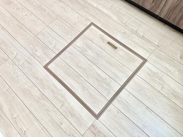 【床下収納】■隠れた収納スペースで家全体がスッキリ