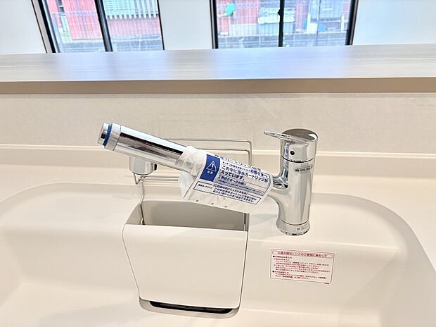【浄水器】■清潔でおいしい水を手軽に供給してくれます