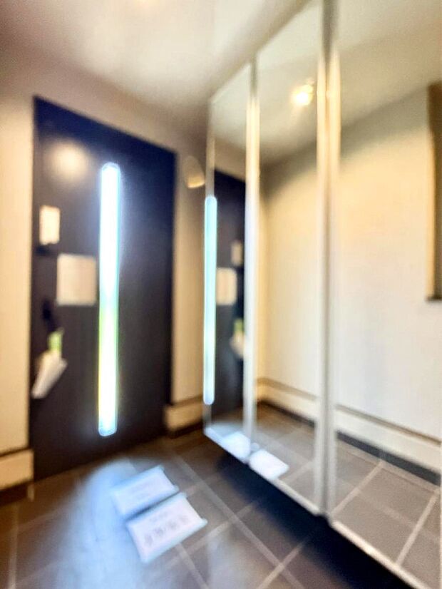 【玄関】A号棟 ■ シンプルで美しく、快適な暮らしの入り口