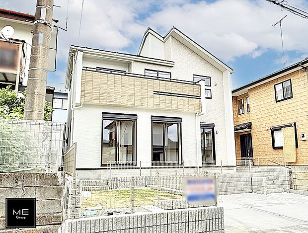 【現地外観写真】1号棟 ■暮らしを彩る充実した設備仕様が備わった住まい