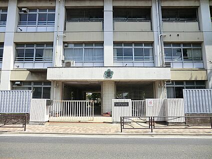 川崎市立稲田中学校 1900m(24分)