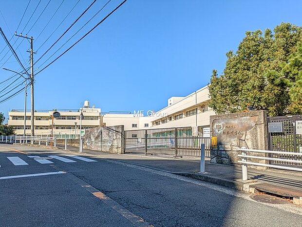 横浜市立松本中学校(約600m・徒歩8分)