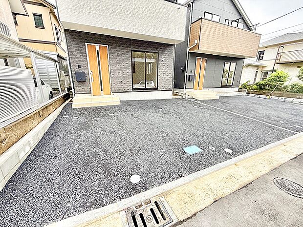 【駐車場】2号棟  ■自宅にカースペースがあると助かります