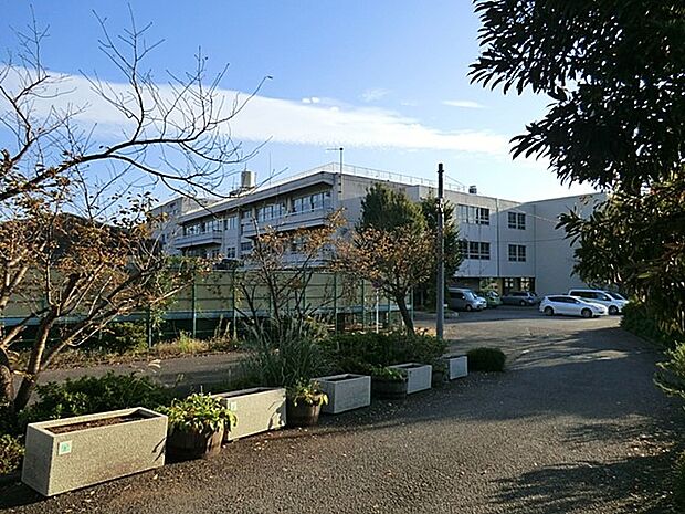 横浜市立深谷中学校（約700m・徒歩9分）