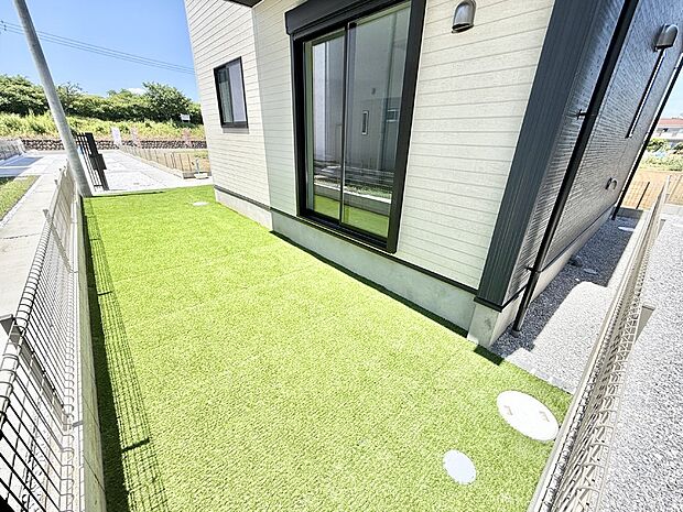 【庭】2号棟  ■庭付き住宅は多様な使用用途で活用できます  