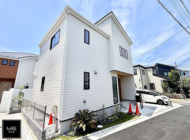 【現地外観写真】2号棟  ■暮らしを豊かにする充実した仕様設備で快適に