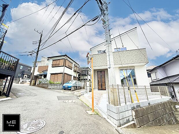 【前面道路含む現地写真】■新しい住まい、街の新しい風景
