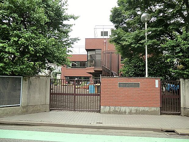 桜ケ丘幼稚園(約1,100m・徒歩14分)