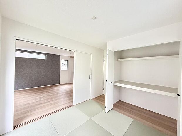 【リビング以外の居室】1号棟  ■清潔感あふれるお部屋で毎日を快適に過ごせます