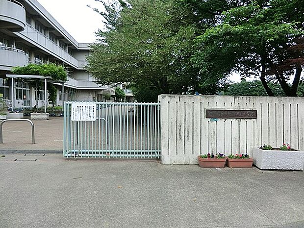 相模原市立淵野辺東小学校（約1,100m・徒歩14分）