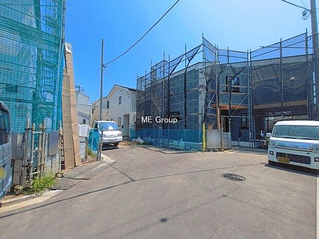 【前面道路含む現地写真】■この道を歩けば、毎日が少し特別になる