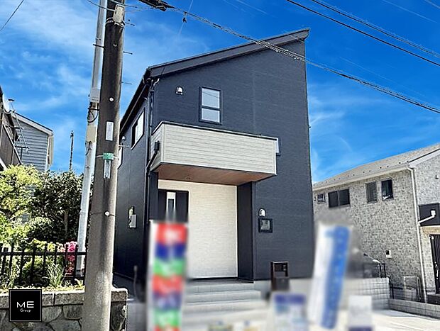【現地外観写真】■暮らしを彩る充実した設備仕様が備わった住まい