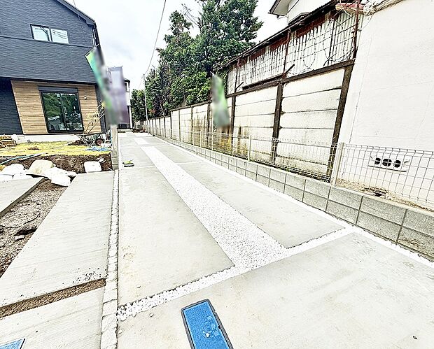 【駐車場】2号棟  ■自宅にカースペースがあると助かります