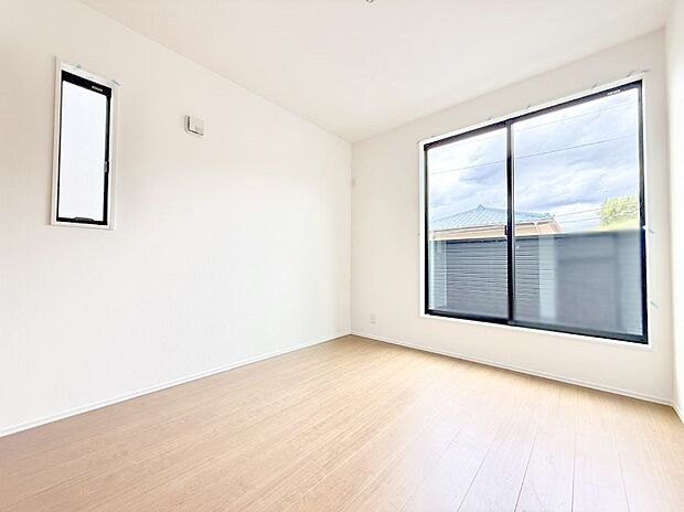 【リビング以外の居室】■落ち着いた雰囲気のお部屋で心が安らぐ空間
