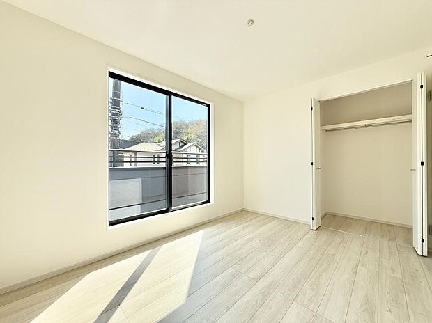 【子供部屋】1号棟  ■仕事や勉強のスペースに使うことで、集中しやすく静かな環境が整います