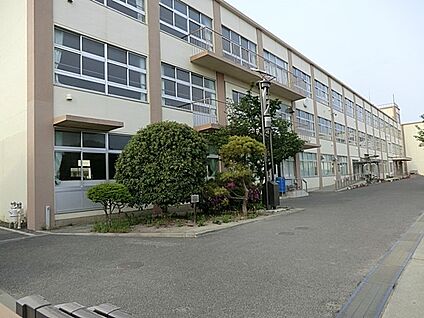 茅ヶ崎市立松浪中学校 1600m(20分)