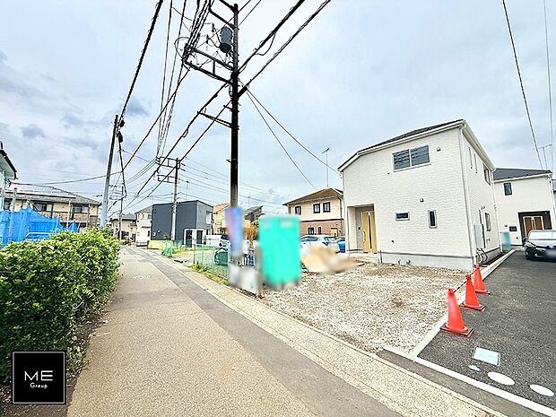 【前面道路含む現地写真】■家族とのお出かけが楽しくなる環境です