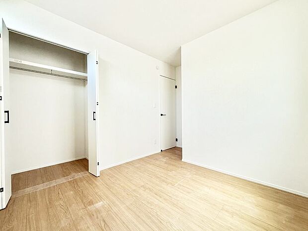 【リビング以外の居室】2号棟 ■機能的で使いやすいお部屋で毎日を快適に