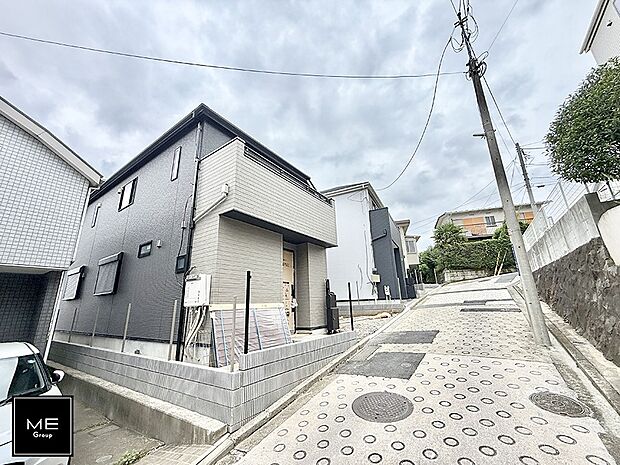 【前面道路含む現地写真】■新しい住まい、街の新しい風景