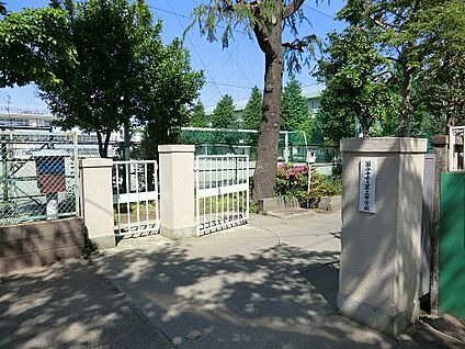 国分寺市立第三中学校 720m(9分)