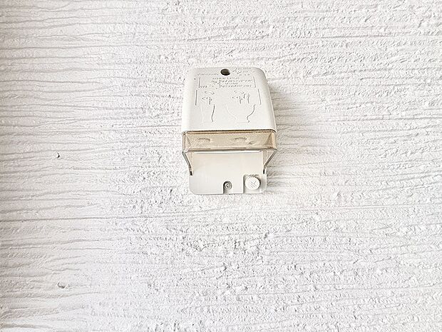 【屋外コンセント】■屋外に電源コンセントがあれば、高圧洗浄機で窓や外壁を掃除するなど便利です。