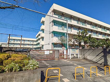 町田市立山崎小学校 400m(5分)