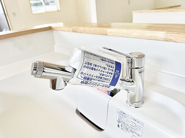 【浄水器】■清潔でおいしい水を手軽に供給してくれます