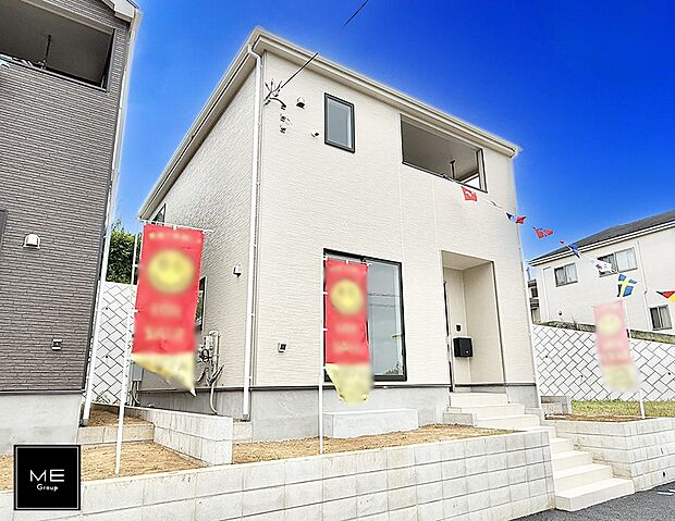 【現地外観写真】2号棟  ■暮らしを彩る充実した設備仕様が備わった住まい