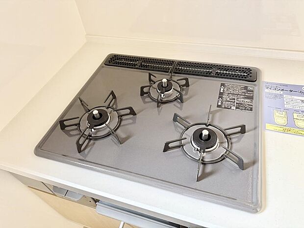 【3口ガスコンロ】■一度に多くの料理ができ便利で効率的