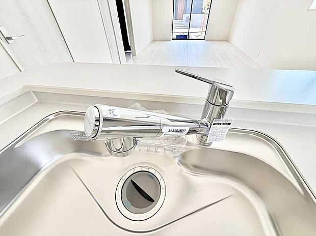 【浄水器】■清潔でおいしい水を手軽に供給してくれます