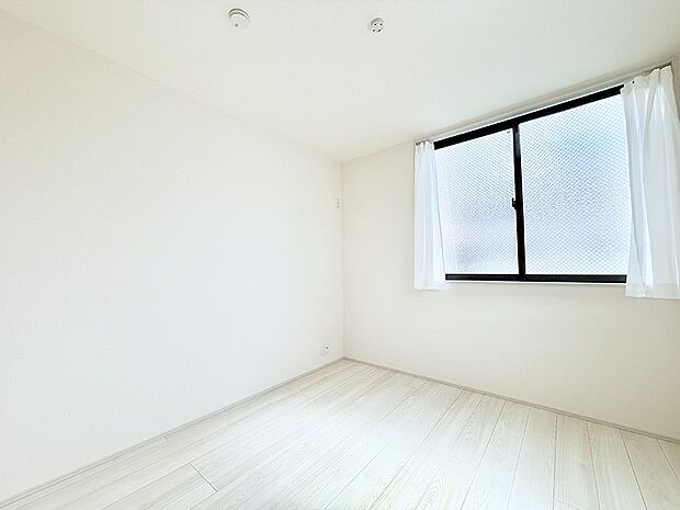 【リビング以外の居室】1号棟  ■機能的で使いやすいお部屋で毎日を快適に
