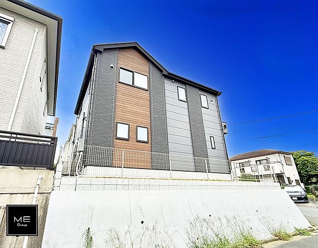 【現地外観写真】1号棟 ■家族の思い出が育つ住まいです