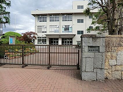 相模原市立田名中学校 1300m(17分)