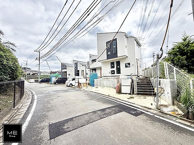 【前面道路含む現地写真】■家族とのお出かけが楽しくなる環境です