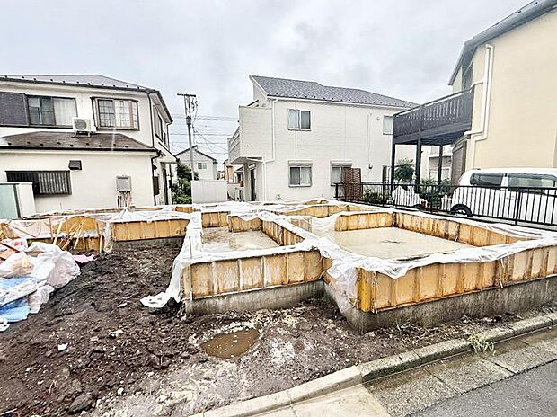 【現地外観写真】1号棟 ■暮らしを彩る充実した設備仕様が備わった住まい