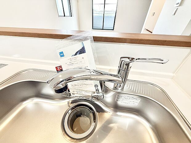 【浄水器】■清潔でおいしい水を手軽に供給してくれます