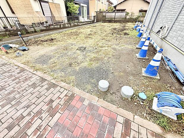 【現地外観写真】1号棟 ■暮らしを彩る充実した設備仕様が備わった住まい
