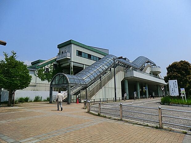 小田急江ノ島線「六会日大前」駅（約320m・徒歩4分）
