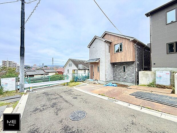 【前面道路含む現地写真】■新しい時代の息吹を感じる、心地よい環境